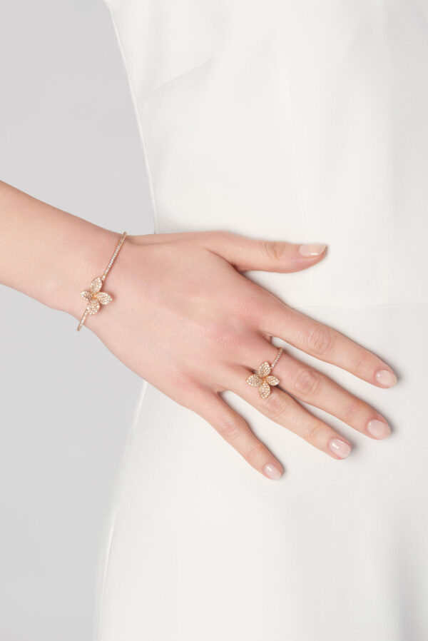 Petit Garden Bracelet in 18k Rose Gold with Diamonds, Medium Flower. - Image 2